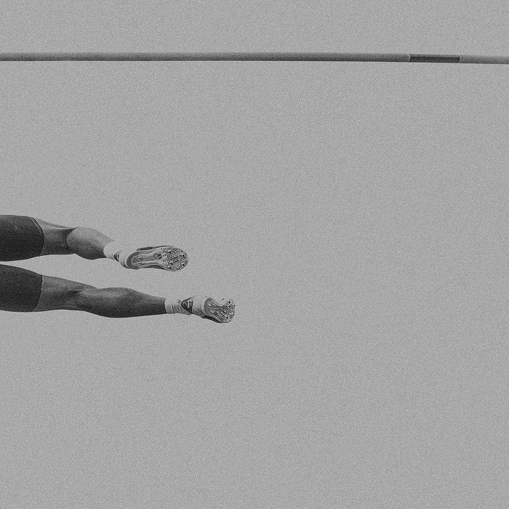 dodhomagazine's tweet photo. Pole Vault by Klaus Lenzen | Dodho https://t.co/grr0v8PbDQ
The series "Pole Vault" was created over three years during the annual #Decathlon meeting in Lenzen's #hometown of Ratingen, #Germany. https://t.co/YxjGmFOch7
