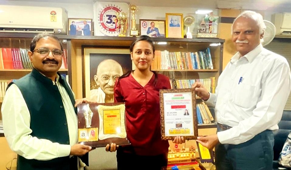 kg_suresh's tweet photo. Congratulations to @mcu_bhopal student Arunima for winning the Ten Inspiring Young Minds award instituted by web portal #MetroMirror
@JansamparkMP @MetroMirror @OfficeofSSC @highereduminmp @MCU_Khandwa @mcu_datia @McuRewa https://t.co/uFO802hh6u