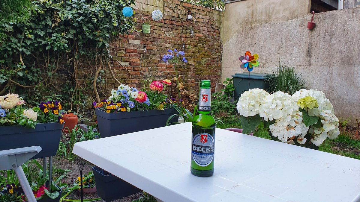 puschi22's tweet photo. Time for #Gartenbier. https://t.co/B0rdBEZ7C1