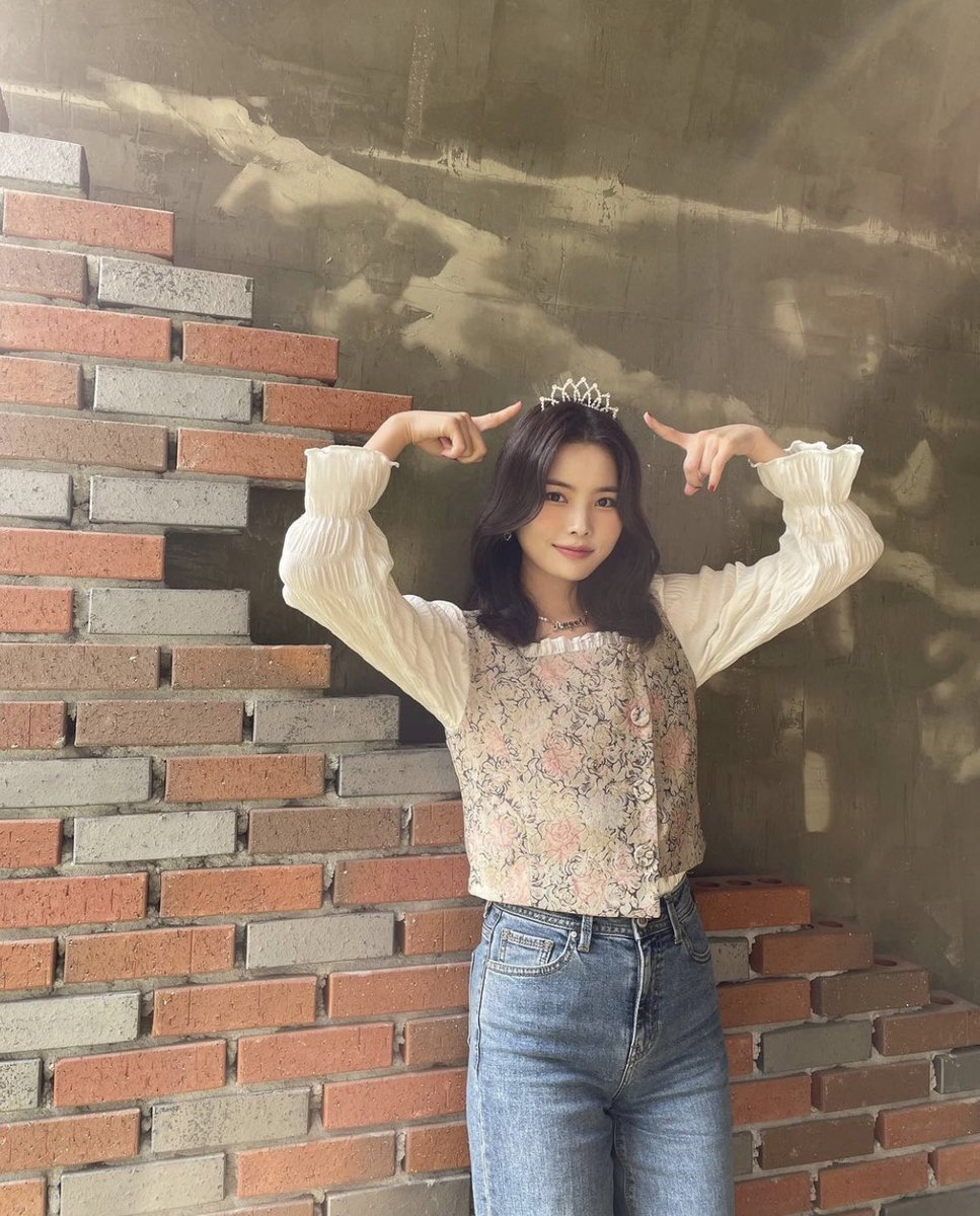 soeunpix's tweet photo. © clarosilverina
#위키미키 #RINA #리나 https://t.co/0HpRlNx7FY