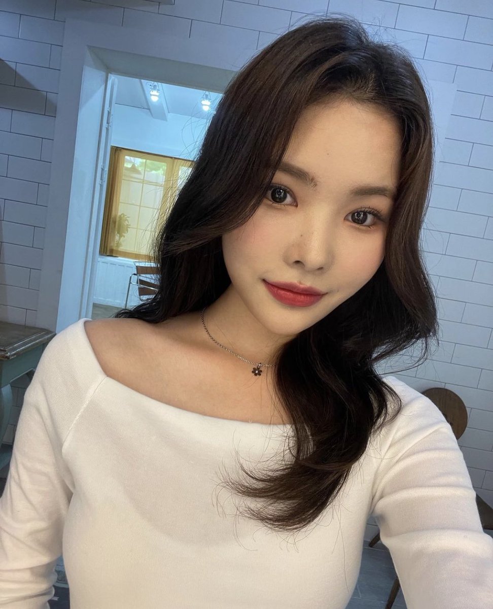 soeunpix's tweet photo. © clarosilverina
#위키미키 #RINA #리나 https://t.co/wBQJzz3LL3