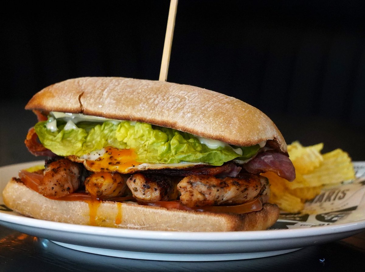 BrewDock's tweet photo. Enjoy lunch here! We’re located next to Busarus, Connolly Station and the IFSC. Walk ins welcome, we’re open seven days a week 🍺🍔

#realbeer #honest #food #TheBrewDock #ConnollyStation #IFSC #brewdock #beers #craftbeer #dublinpub https://t.co/jVyGUBJO8o