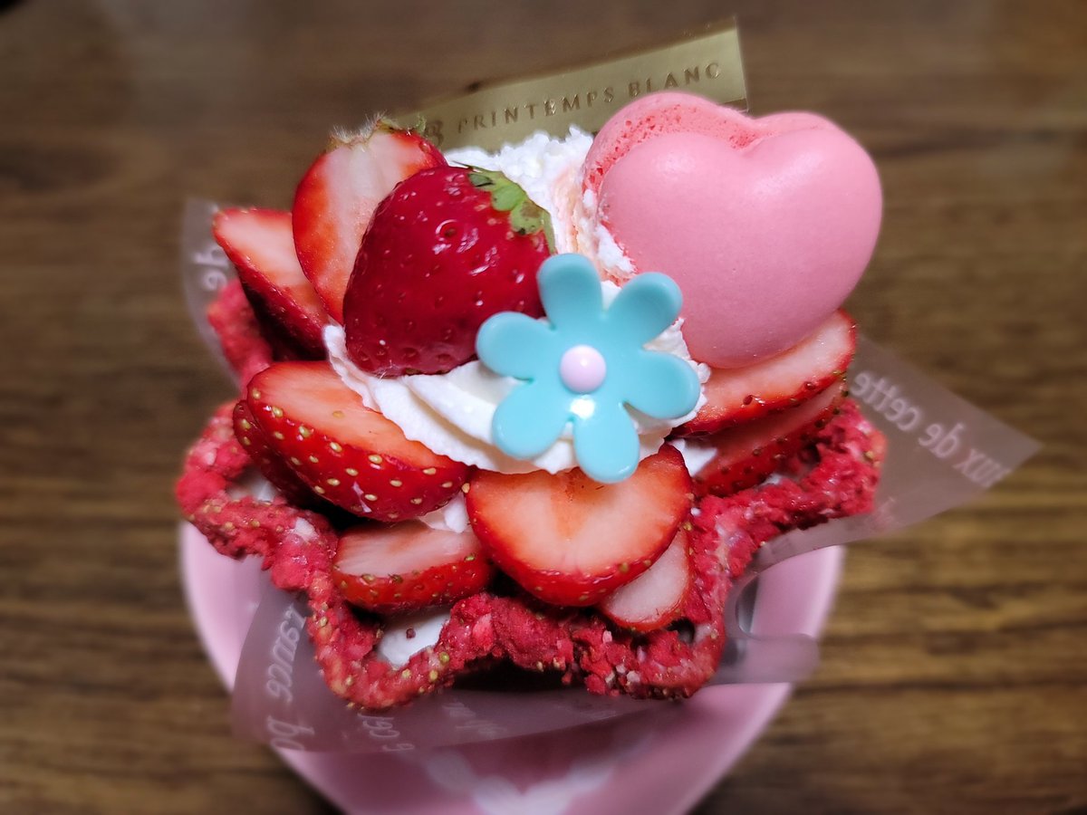 デカ缶バッジ再現むず…