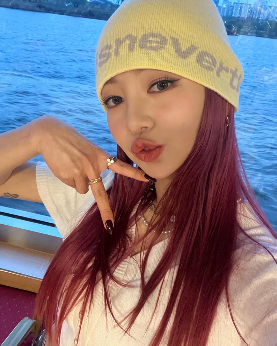 ✌🏻💛