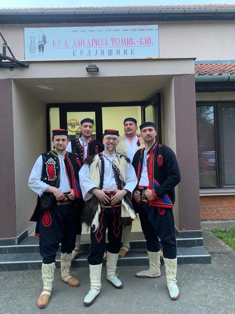 sedmorecje's tweet photo. КУД "Марија Бурсаћ", певачка група, васкршњи концерт у Крајишнику. Да чувамо корене. ❤  Милан Вашалић #Крајишници #ношња https://t.co/ErvS6V5AxJ