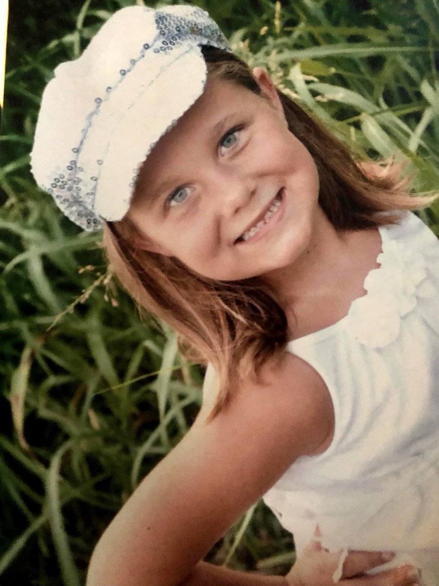lohmama's tweet photo. Sidney K, what a joy you are!  We are so proud of all your hard work and the young woman you’ve become.  May God bless your future with immeasurably more than you can ask or imagine! 💐Eph 3:20 ❤️We love you!  #LutheranGrad2022 https://t.co/cOFvT8p2io