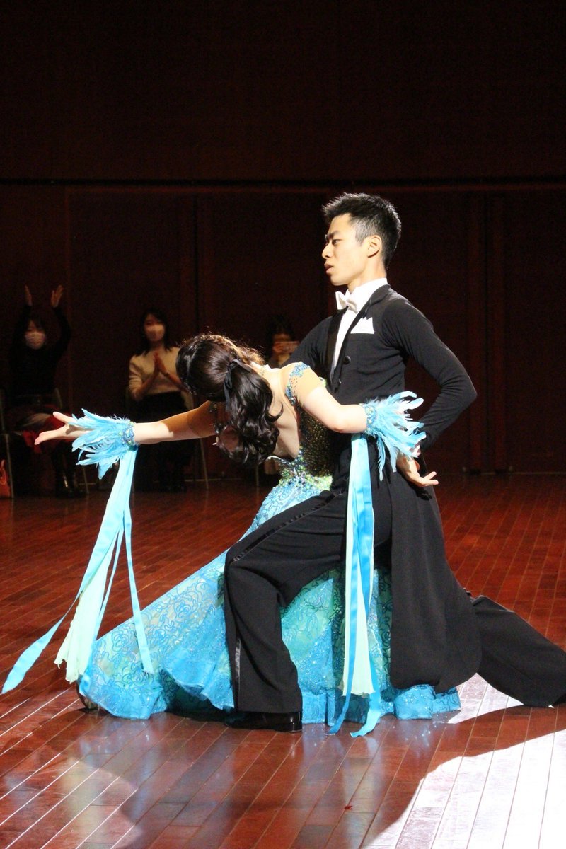 alltmubdc2023's tweet photo. ✨いよいよ明日(4/26)はダンスパーティーです✨
上級生の発表や、ダンスタイム、抽選会など様々な企画をご用意しております😍😍
飛び入り参加、途中からの参加でも大歓迎です☺️

では明日、南大沢文化会館でお待ちしております🎩✉️ https://t.co/Ay1q6QgJlv