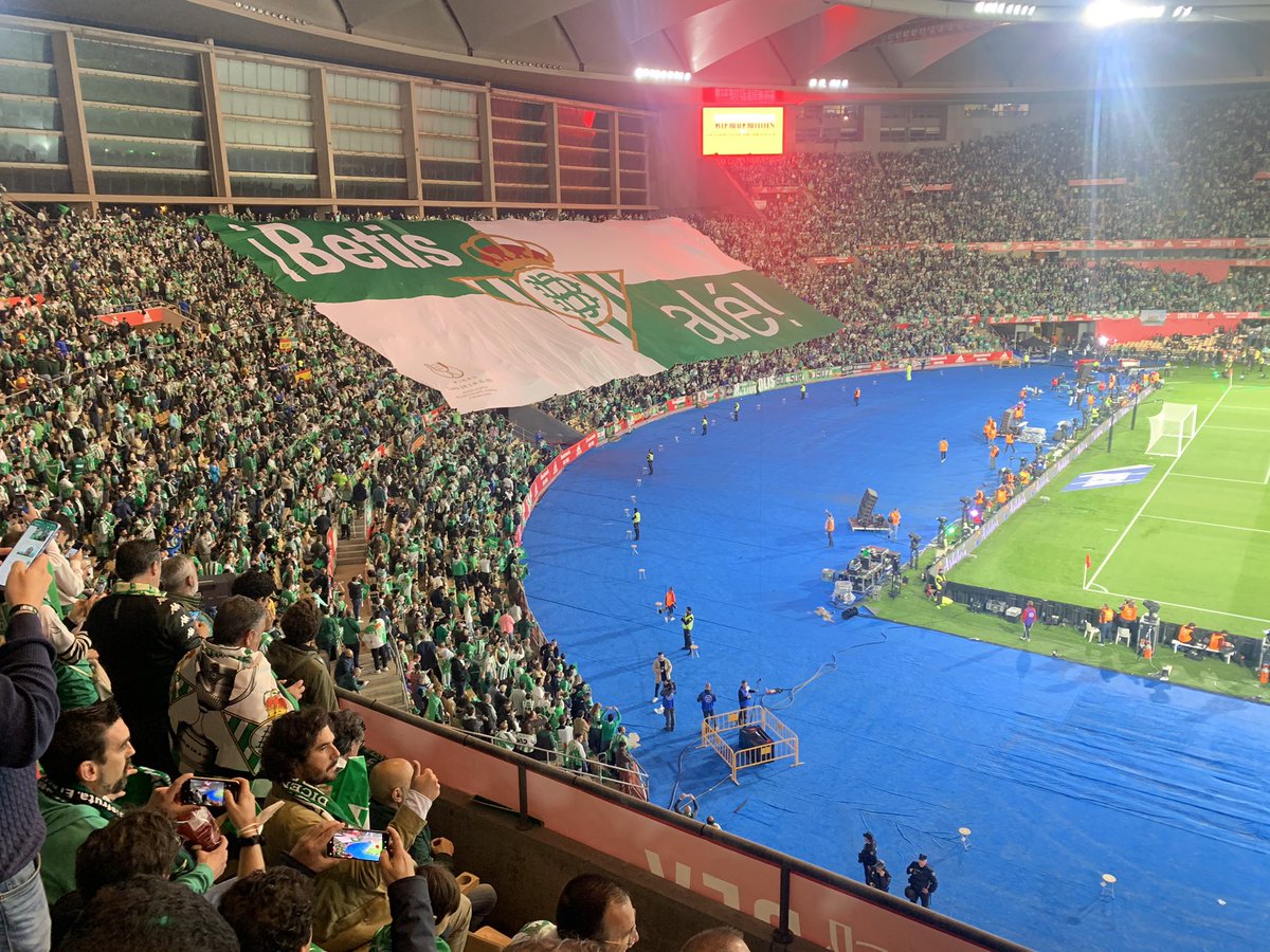 FabinSnchez19's tweet photo. Viva el Betis OÉ
La copa OÉ https://t.co/tsYLo9t5XN