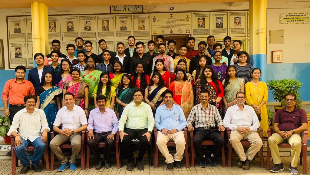 KVDurgapurCMERI's tweet photo. Blessing Ceremony _ Farewell of Class 12 Board 
Session 2021-2022 
@EduMinOfIndia 
@ROKolkata 
@binodbehera25 
@PKCHANDRAN12 
@PCMOHAPATRA6 
@PKTailor15 
@hl_chaudhary https://t.co/ekeCOppgd1