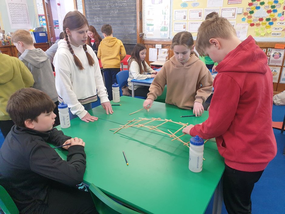 STEMDundee's tweet photo. Some fantastic work so far for the Dundee University Creative Engineering Competition projects. @CraigowlPrimary @stmarysdundee
Looking forward to the competition!
#dundeelearning #STEMdundee @UoD_Structures @RaiseScotland https://t.co/dVuGVvkMGO