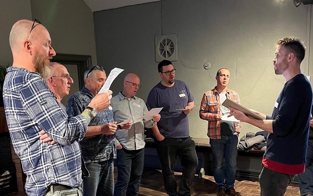 Raff_Pack's tweet photo. We are back singing in The Langton every other Sunday at 7.30pm and now it’s summer we can sing in the sunshine ☀️ 

Give us a try for free at our next rehearsal on May 8th! https://t.co/lkLsbw8tKK