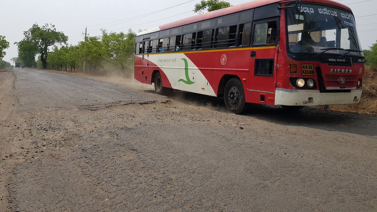 patil_anilkumar's tweet photo. @nitin_gadkari @Kalyanshetti_S @YashwantManeNCP @nitin_gadkari Humble request to make this road sir... Chadchan to zalaki road connecting to NH 52 before NH13 https://t.co/7f7FEcSxSP
