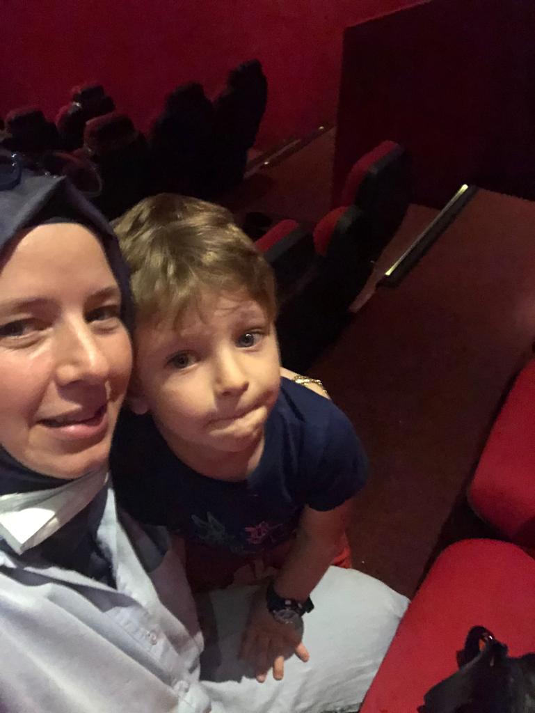 sevincozarslan's tweet photo. Aslı Ünlü'nün hamilelik nedeniyle yaptığı tahliye talebi REDDEDİLDİ. Gerekçe Kapıkule'de yakalanması. İyi de bu kadın 5 aylık hamile. 'Suçu'na, nerede tutuklandığına bakılmaksızın tahliye edilmesi lazım. Neden kanunu uygulamıyorsunuz? @adalet_bakanlik 

#ASLIÜNLÜTAHLİYEOLSUN https://t.co/1Q4c0Stnsp