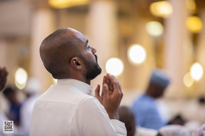 MaqboolRaees's tweet photo. O Allah, on this day, wash away our sins, purify us from all flaws, examine my heart with (for) the piety of the hearts, O One who overlooks the shortcomings of the sinners.
#dailydua #islam #Quaran #holymonth #holyweek #fasting #devotion #sacrifice https://t.co/0UNLwbK93L