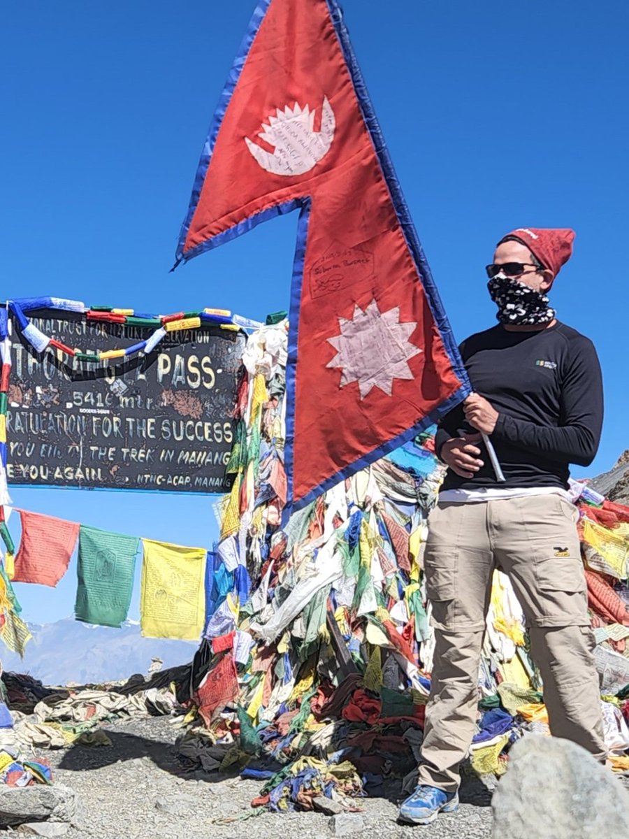 1 treck of my life 😅
12 days climbing 
5416 meters highest point
3308 meters of suffering 
13 days detox internet
Tbh I have miss my #LUNAtics
#Nepal #challenge #surpassoneself
#carpediem