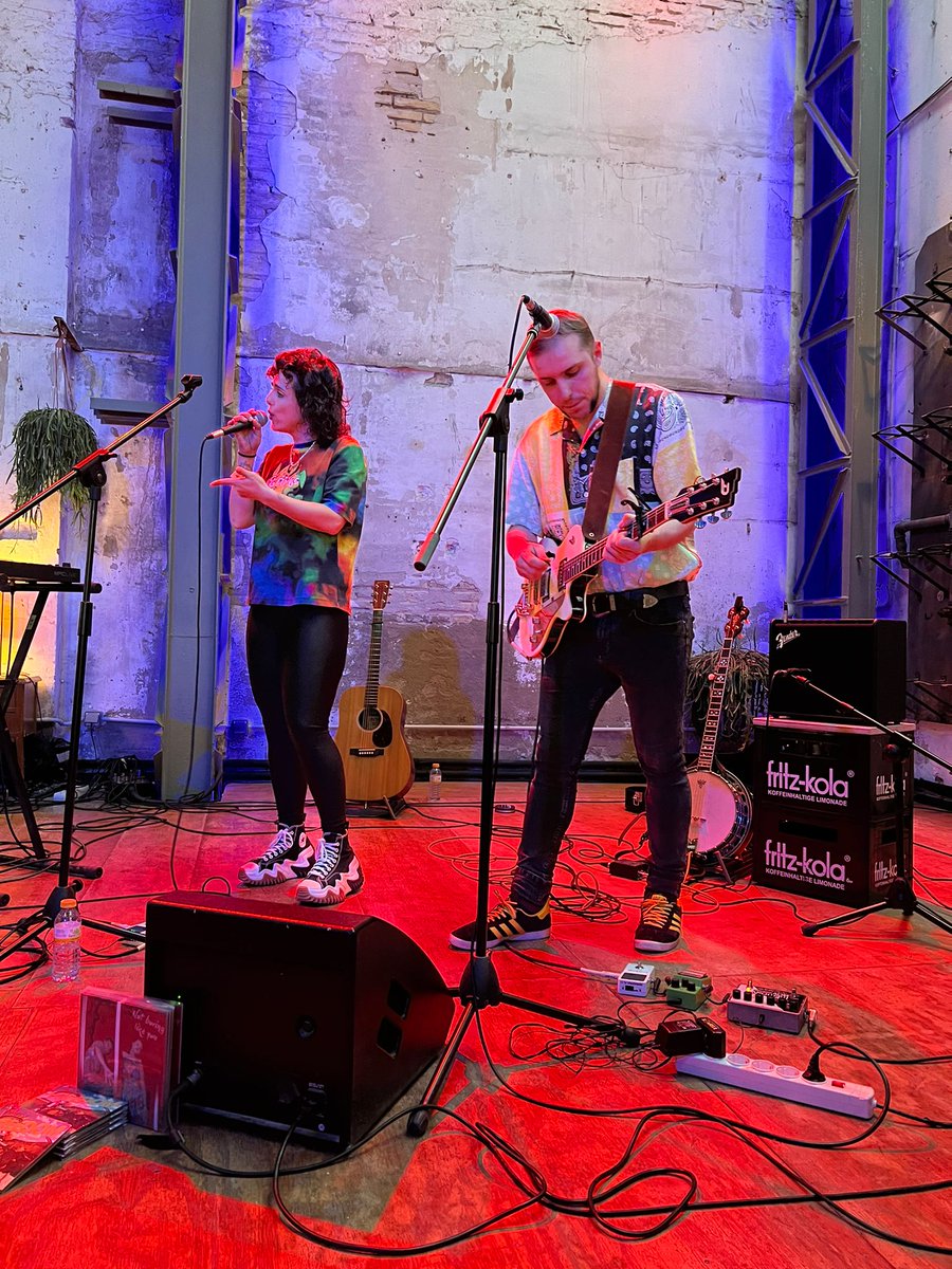 Taiacore's tweet photo. Gracias a todo el equipo de #LaFábricadeHielo por hacernos sentir como en casa ❤️
@CervezaTuria #valencia #livemusic #taiacore https://t.co/xPTWJTyhgN