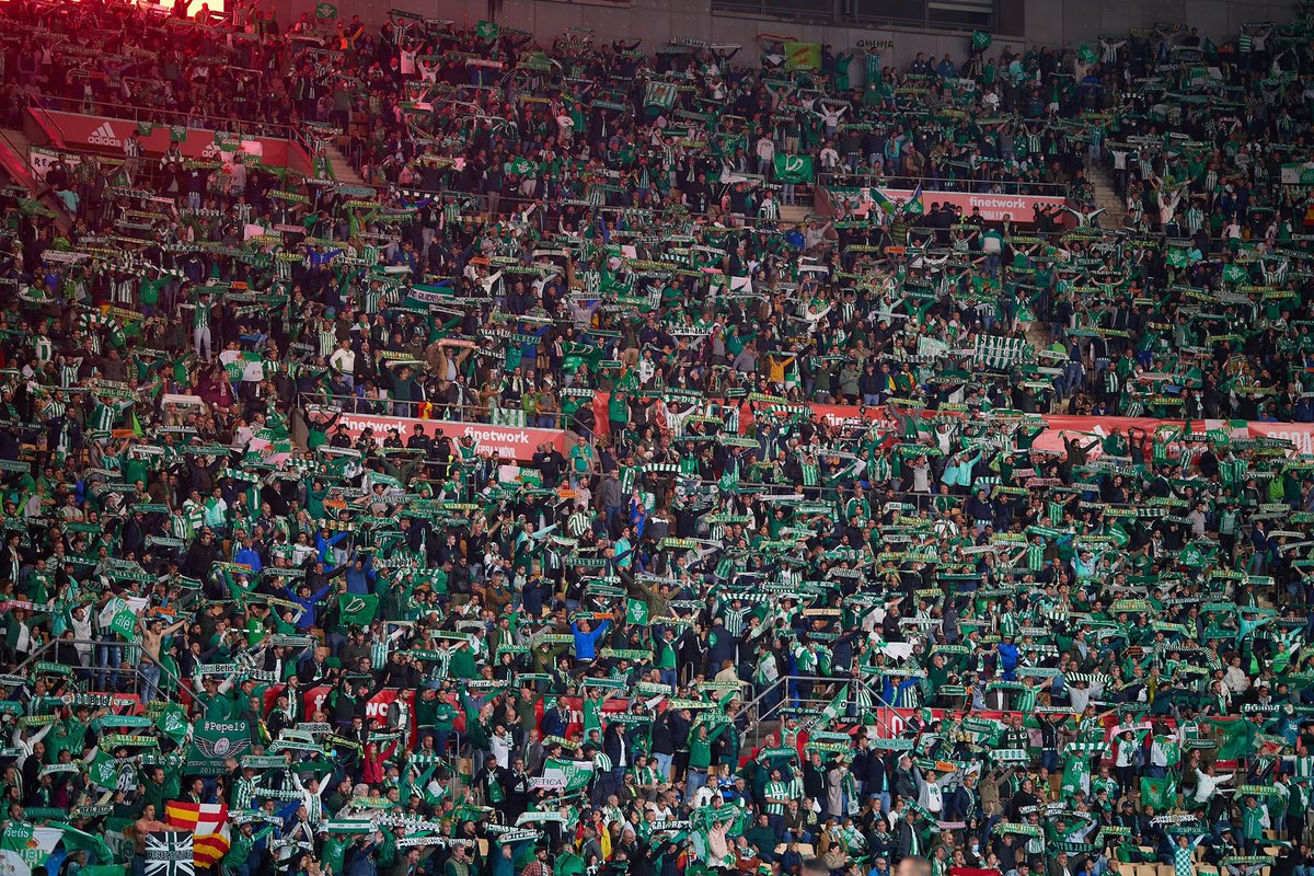 Eternamente agradecido a todos los Béticos por vuestro aliento, vuestra pasión y por hacernos disfrutar aun más de este triunfo gracias a vuestro apoyo. Por los que estais y por los que estuvieron, Viva el Betis💚🤍