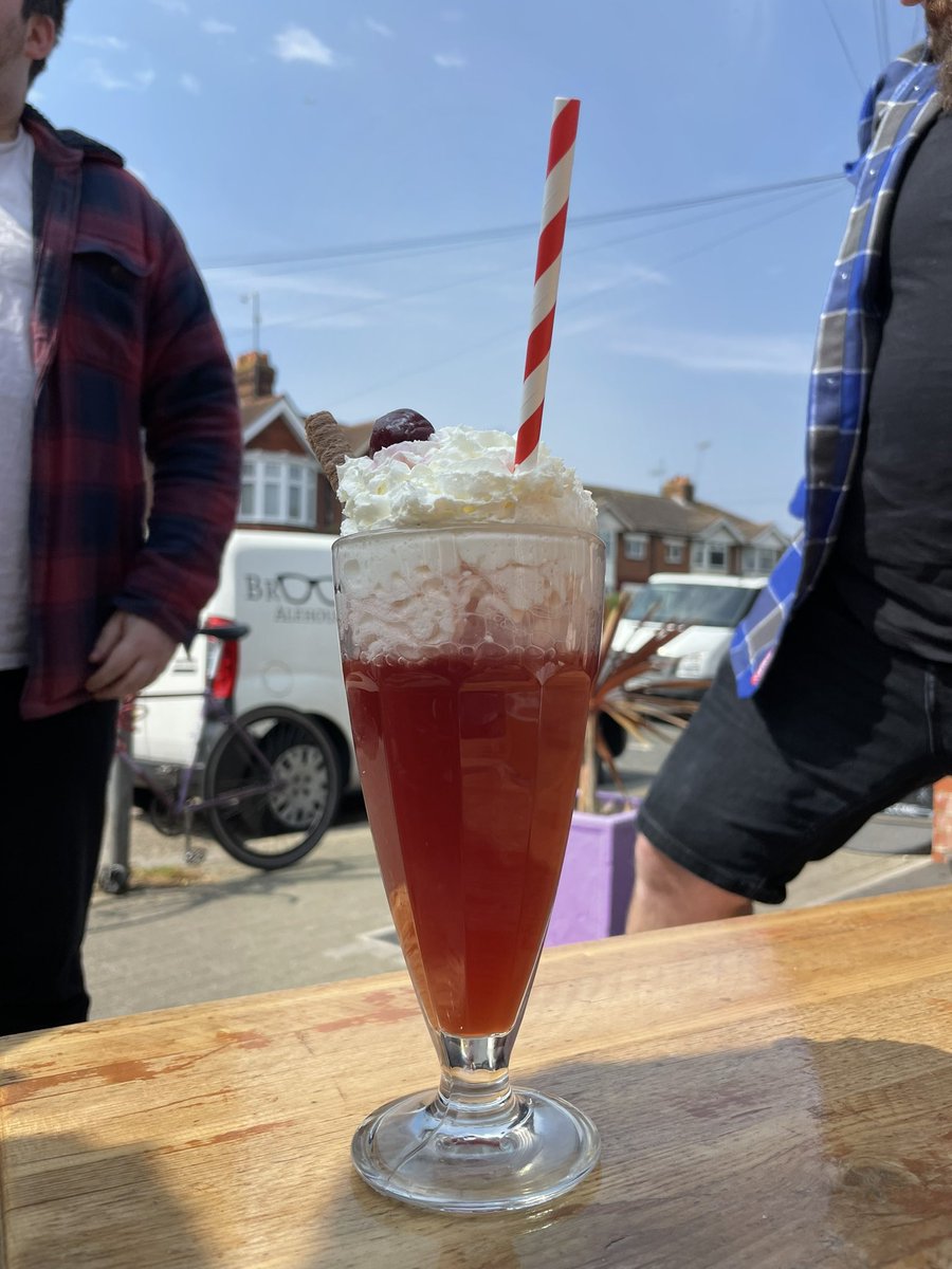 UnBarredBrewery's tweet photo. A HUGE thank you to our good friends @brooksteedpub for throwing an amazing TTO with us as part of @WorthingTTO 👏🏻 

We had a blast and loved all those sweet treats that accompanied our beers 🍻 https://t.co/xmOWwS4KrW