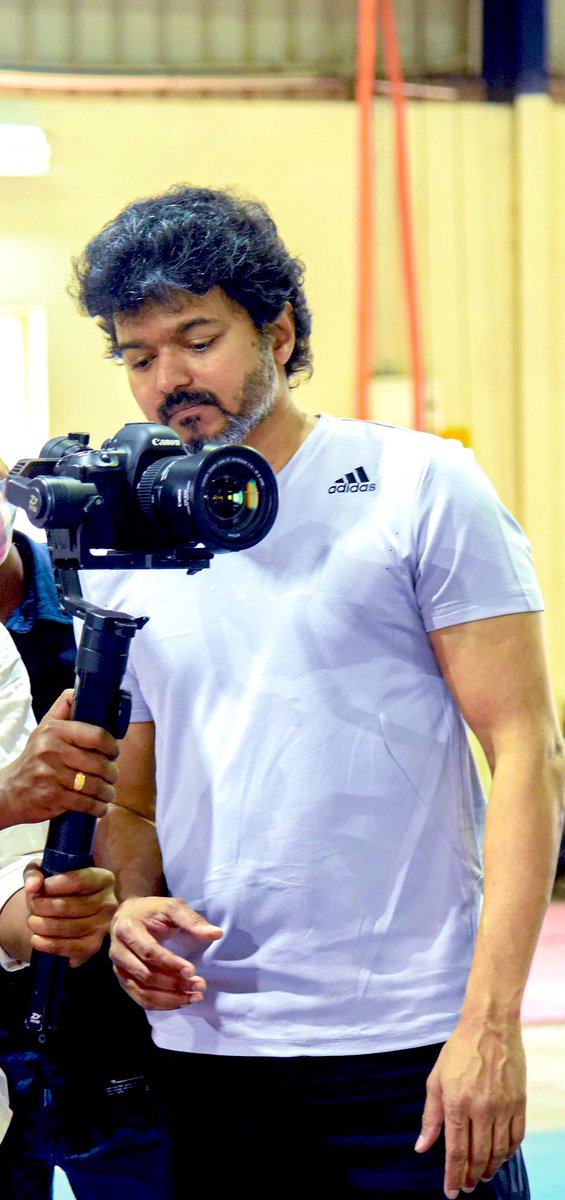 suresh_vj__srt's tweet photo. Fitness Level 🔥🔥
#Beast Working Still @actorvijay https://t.co/xYArHujTFu
