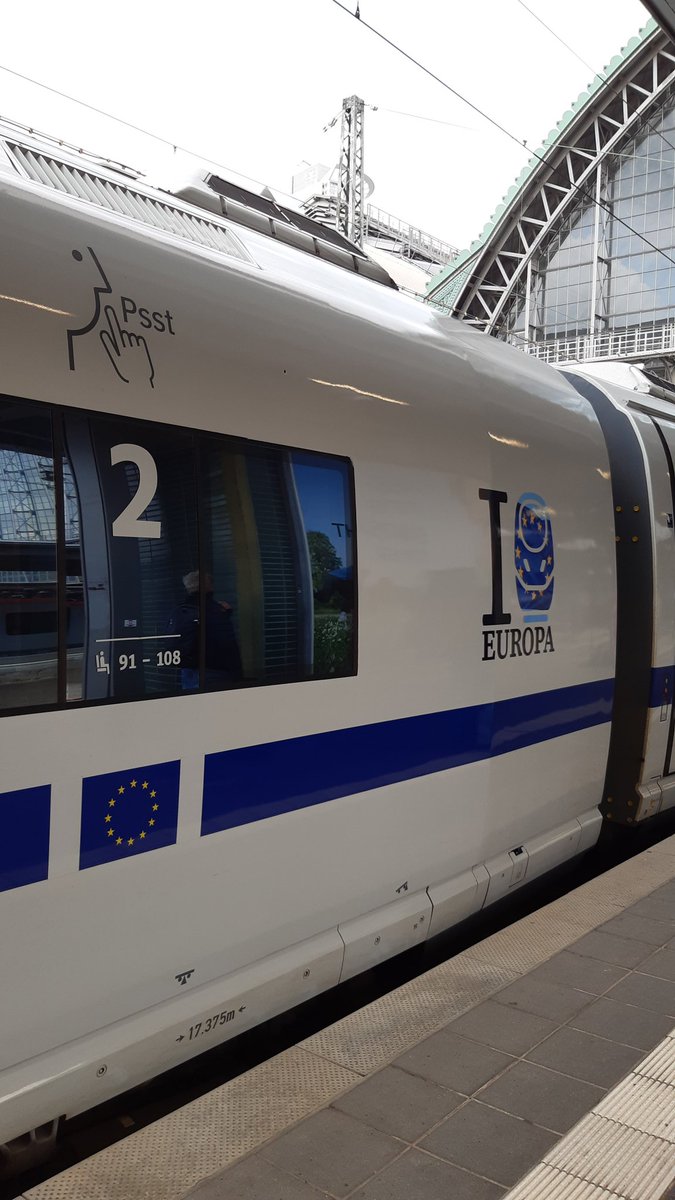 TobiBeuchert's tweet photo. 1) Very excited! On my way from Munich to Brussels to attend the first in-person conference after years! Will discuss the future of Science Communication with European stakeholders at #fssc22, organized by @wissimdialog and @ALLEA_academies https://t.co/sCux2LnP1D