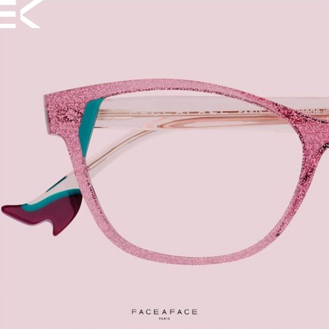 The Face à Face collection is an elegant, delicate choice of eyewear 🌸