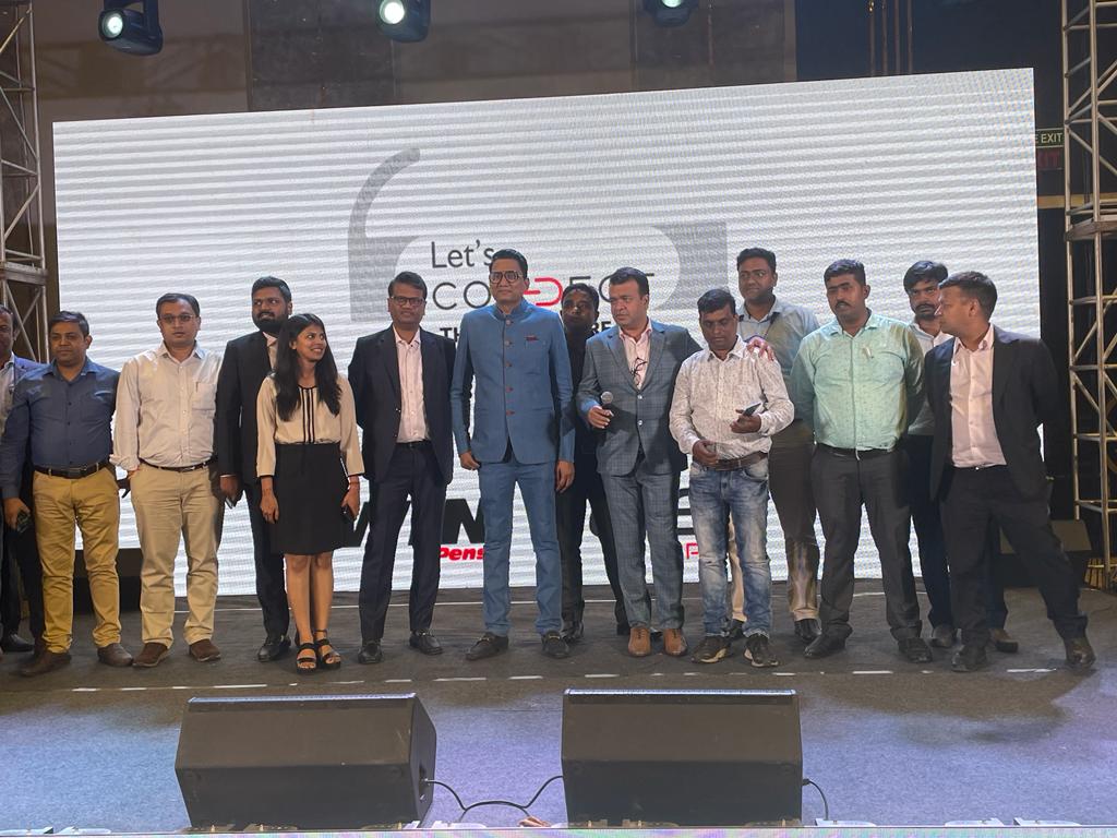 Ujjwal_Patni's tweet photo. Dr @Ujjwal_Patni addressed National Distributors Meet of @winpensindia - Leading pen manufacturer of India on Sunday, 24th April in #Kolkata.
It was a highly inspirational #business talk on "How to achieve multi-X sales" attended by top distributors of #Winpens. https://t.co/mdzettSl6x