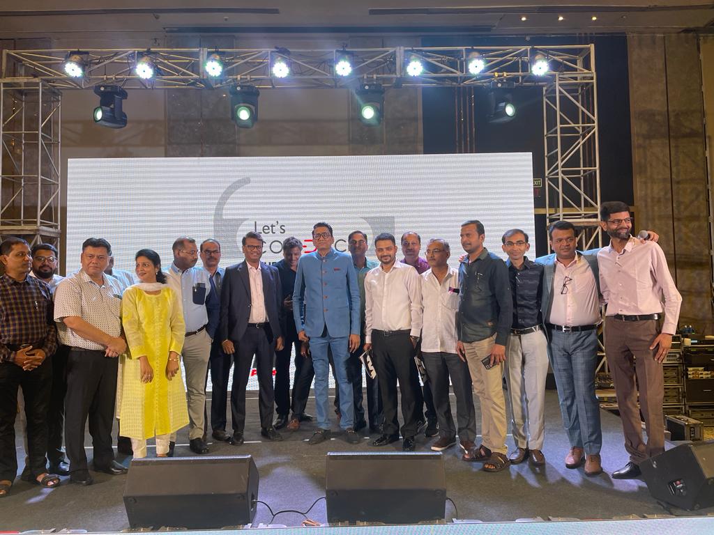 Ujjwal_Patni's tweet photo. Dr @Ujjwal_Patni addressed National Distributors Meet of @winpensindia - Leading pen manufacturer of India on Sunday, 24th April in #Kolkata.
It was a highly inspirational #business talk on "How to achieve multi-X sales" attended by top distributors of #Winpens. https://t.co/mdzettSl6x