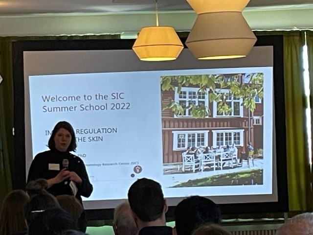 skinucph's tweet photo. Welcome to SIC Summer School 2022! A great outline of speakers  will give the newest insights on the Immune Regulation of the Skin. Professor Robert L. Modlin from @UCLAHealth kicks off with the talk 'Regulation of Danger Sensing in the Skin' @UCPH_health @LEOFondet #dermatology https://t.co/oVIuu0vHhX