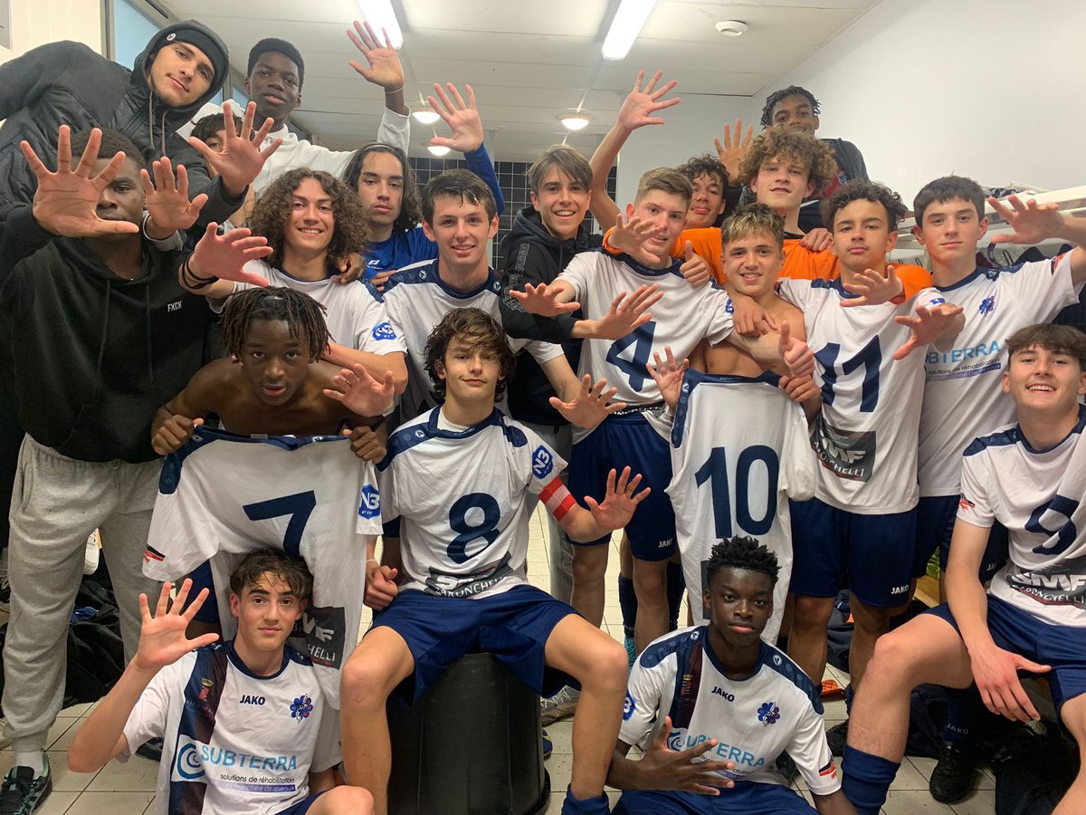 ASMuret's tweet photo. ✅ Victoire
#Football #Compétition #Championnat #U16Régional #Colomiers #Blaugrana
#ASMuret 🔵🔴 https://t.co/Jci530fqkE