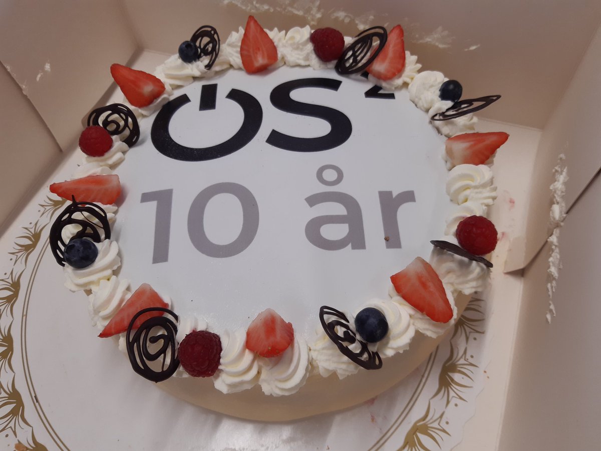 @jensk@mstdn.dk (@kjellerupjens) on Twitter photo Det er 10 år siden 5 idealistiske kommuner satte sig sammen for at lave en forening hvor kommuner delte software under en åben licens.
Målet var åbenhed og ejerskab til den digitale udvikling i kommunerne.
I dag er 72 kommuner medlemmer.
Tillykke med dagen <a href="/OS2offdig/">OS2 (find os på LinkedIn)</a>
#dkpol Det er 10 år siden 5 idealistiske kommuner satte sig sammen for at lave en forening hvor kommuner delte software under en åben licens.
Målet var åbenhed og ejerskab til den digitale udvikling i kommunerne.
I dag er 72 kommuner medlemmer.
Tillykke med dagen <a href="/OS2offdig/">OS2 (find os på LinkedIn)</a>
#dkpol