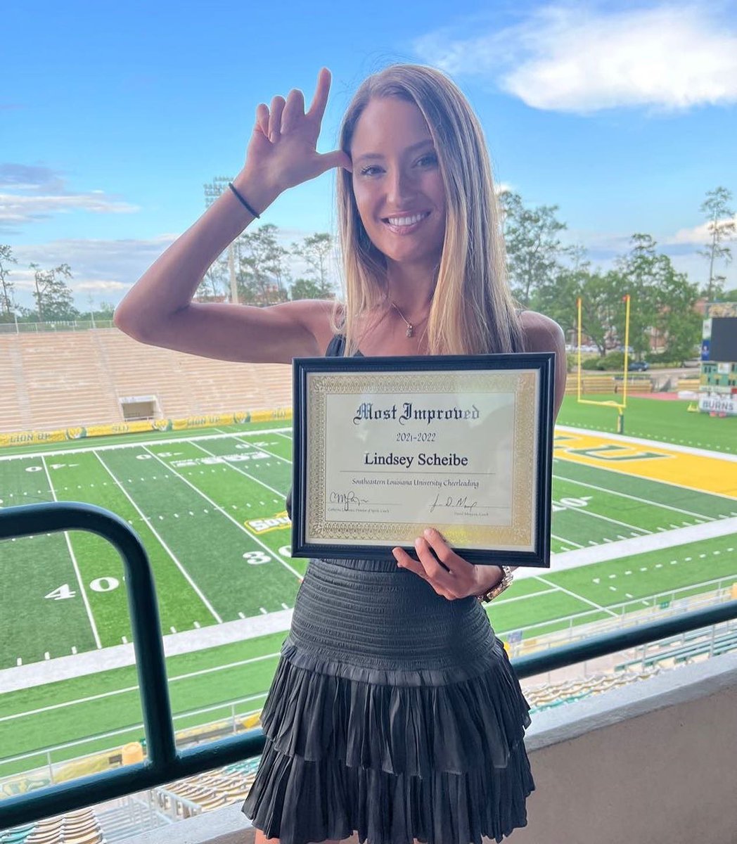 LionUpCheer's tweet photo. Last night we had our end of the year banquet to celebrate our season! This team worked so hard so it was only right to celebrate all they accomplished! We are so ready to get this next year started and can’t wait to see everyone at our LAST clinic, this Sunday!💚💛 https://t.co/XRFZCJoY1A