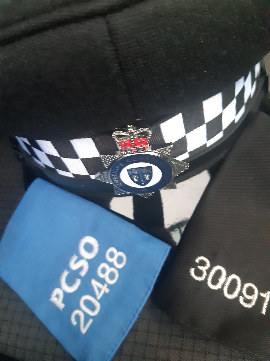 WeaverCuddPol's tweet photo. 👮‍♂️👮‍♀️Weaver and Cuddington beat team are on duty until 🕙

Today's patrol plan 

💻Parish council report 
📧Emails 
🌳ASB location observations 
🏡  visits 
👮‍♀️PCSO surgery

If you need to discuss any community issues or concerns ☎️ 07894 510 064 

PCSO Michelle https://t.co/pTAGdkhIkP