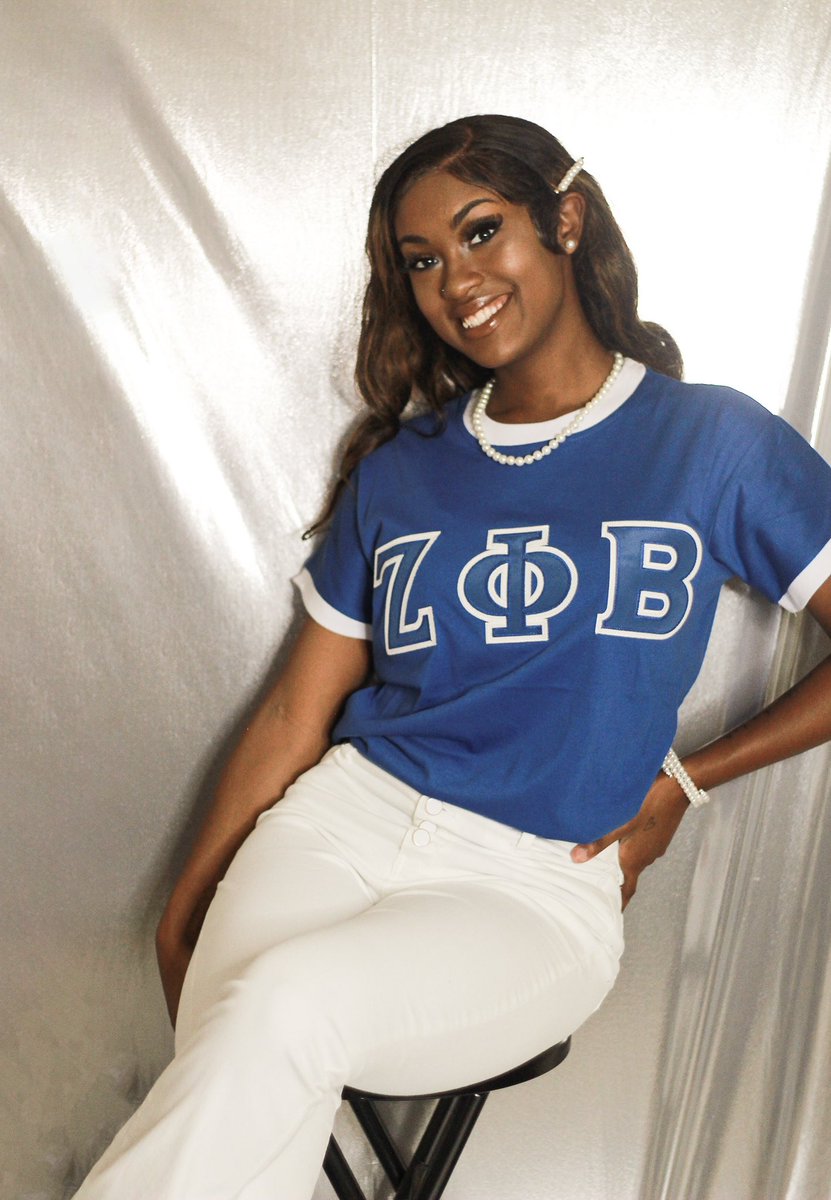 urieljackson_'s tweet photo. A ZETA LADY LOOKS GOOD EVERYDAY
Finally freeeee💙🤍 #QU4DCLUB
#ZetaPhiBeta Spring’22 line checking in 🕊 #notjustanyzeta #lambdaetazeta @SamHoustonZetas https://t.co/zSDUK0Slnt