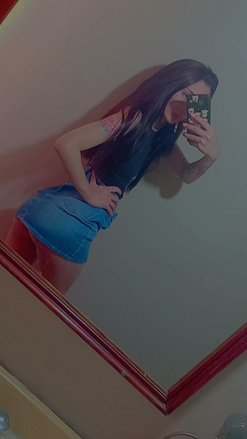 notejuno666_'s tweet image. Jugando con mi nuevo juguete ahora,
Mírame hasta que me corra
Únete a mi acceso en vivo aquí: beacons.ai/fansmine_offic…