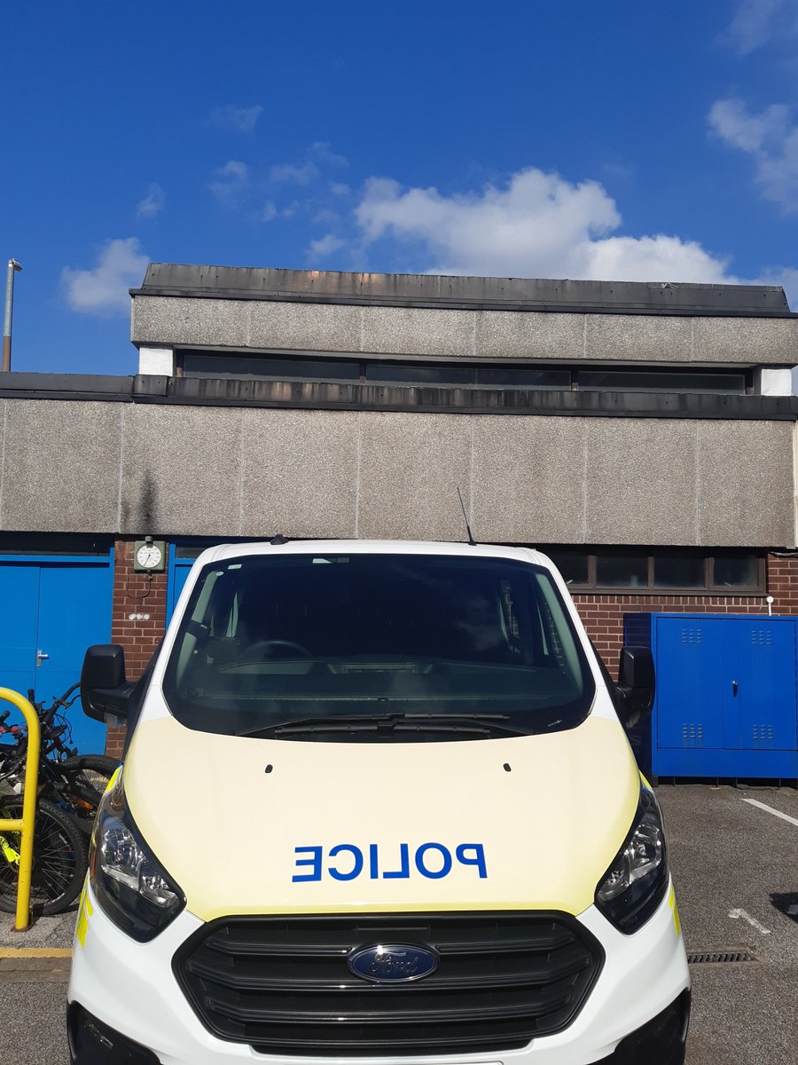 WeaverCuddPol's tweet photo. PCSO surgery will be held this evening at DELAMERE PARK social  club carpark from 1930-2030 hours.

Come along to discuss any community issues or concerns.

PCSO Michelle 
#preventionfirst https://t.co/7DI1su8K7O