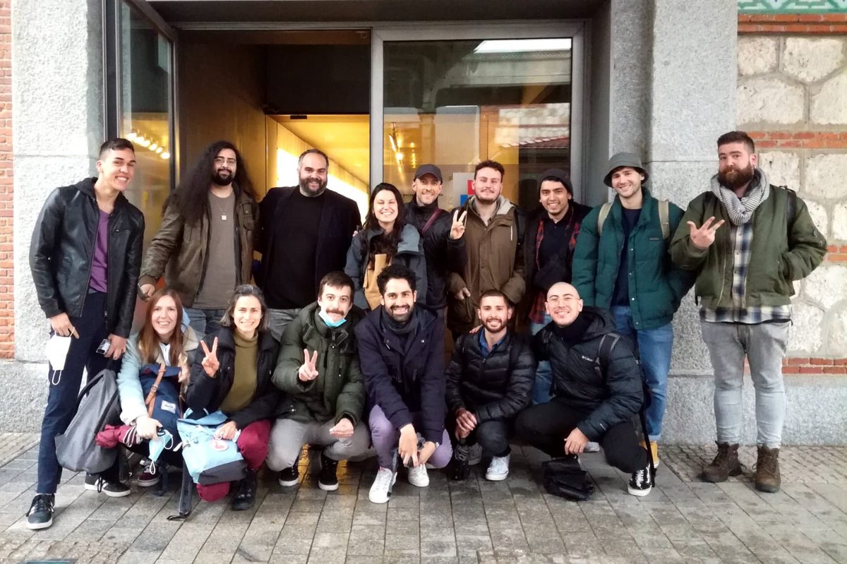 MasterGuionTMS's tweet photo. Gracias @glezsantaolalla por tu maravillosa clase “El éxito de lo diferente”.
@themdpstudio @GrupoMEDIAPRO @UCMccinf #masterguion #guionistas https://t.co/XbzxihMzzi