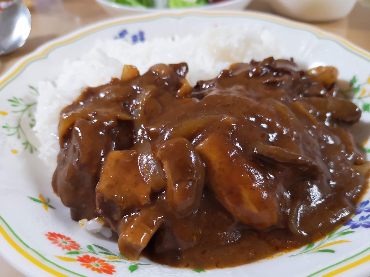 mosquitoos's tweet photo. This is today's supper. It's a hashed beef. I was finally relieved to use the meat I bought half a year ago for cooking.
#dinner
#Japan
#washoku
#hashedbeef
#oldmeat https://t.co/bLK9CIs1lM