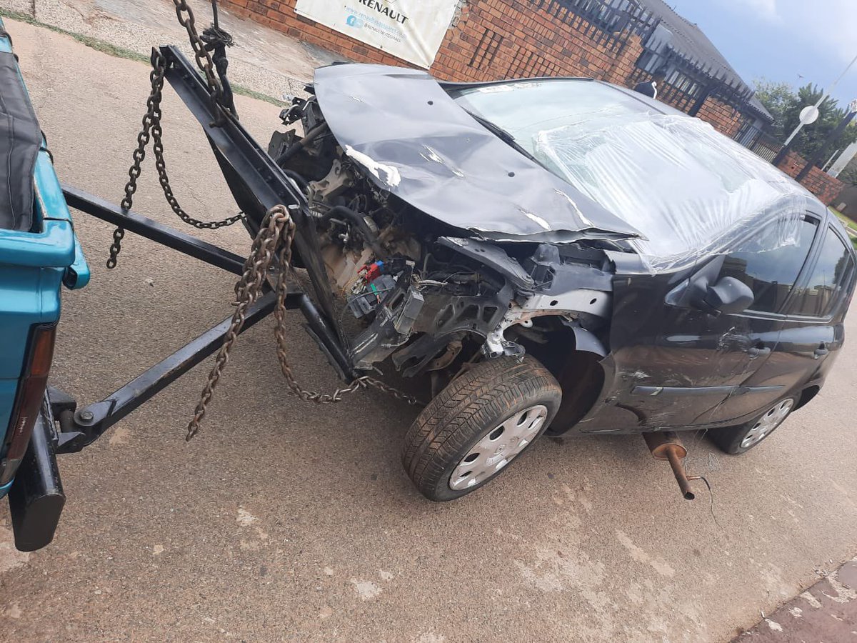 SparesRenault's tweet photo. 🚨🚨2006 Renault clio3 stripping for spares 🚨🚨
Based in Soweto Klipspruit 
Call or WhatsApp #0651637723 or 083 347 5915 
#Renault 
#CLIO 
#strippingforspares https://t.co/uzvgbOFXiK
