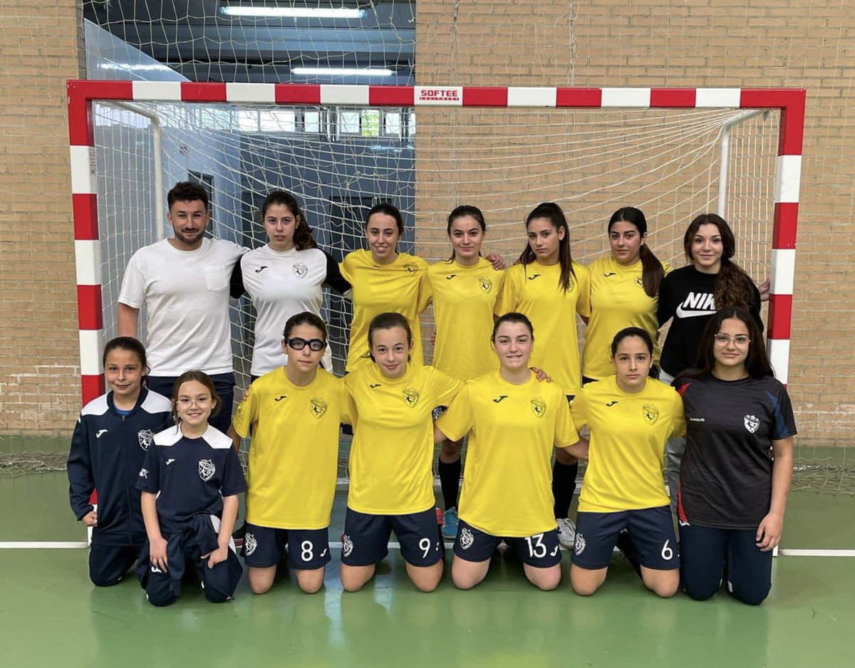 Finaliza la temporada del Puntarron Futsal Femenino 

Gran temporada de las féminas del Puntarron Futsal donde se ha conseguido el objetivo principal, formar un equipo nuevo que pueda competir al máximo nivel. 

Enhorabuena por la temporada y suerte para la siguiente.