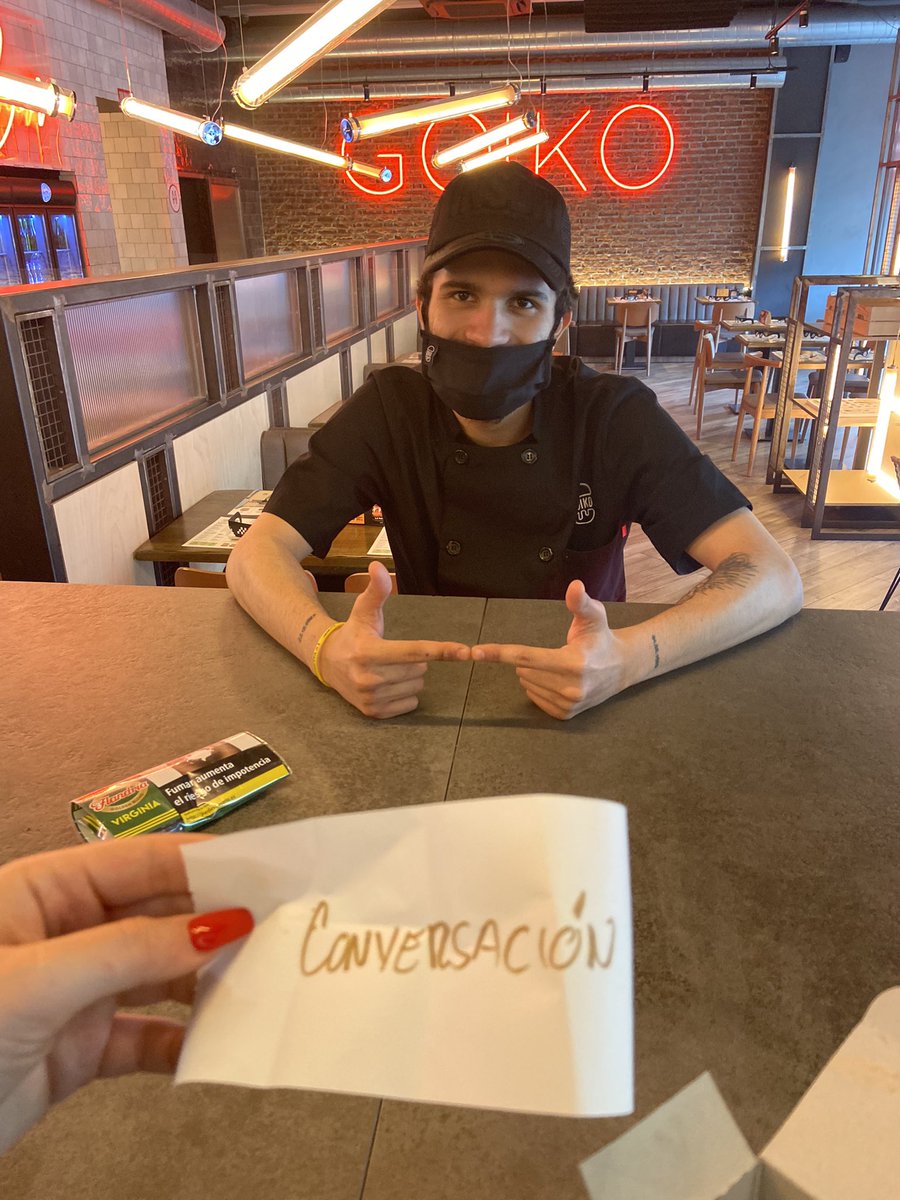 olivixpy's tweet image. yo: dame conversación 
@cakuito: