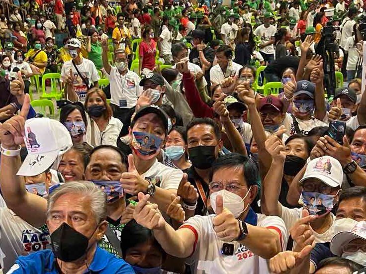 CSHenry4's tweet photo. PURE LOVE for the people of Pangasinan. @iampinglacson
@sotto_tito
#MoreThan2%
#PureLove
#WeHaveALeader
#SinongPangGiyeraMo
#HindiSayangAngBotoMo
#SwitchToPing
#PingLacson2022
#TeamLacsonSotto https://t.co/WwsoJY7FU5
