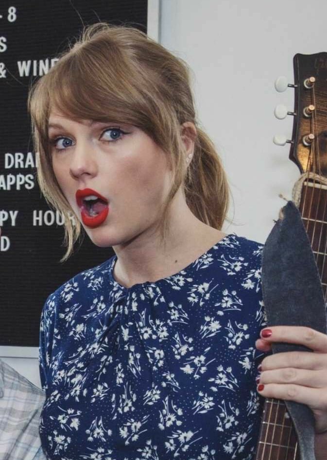 tayspetsch's tweet photo. taylor swift as her cats; a very necessary thread https://t.co/TCizRSC8SF