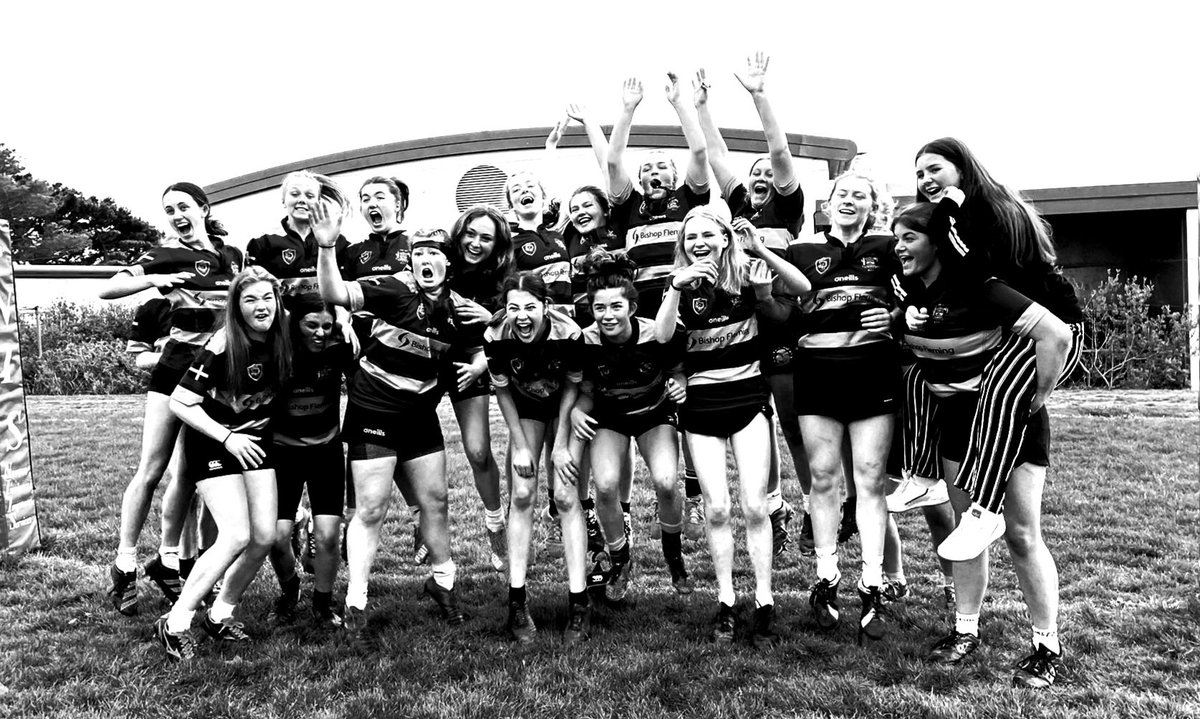 As if it wasn't enough to complete 1500 dune sprints on Saturday these <a href="/TruroRFC/">Truro RFC</a> u18s went on to win the County Final on Sunday! #Legends

<a href="/Cornwallrugby/">Cornwall RFU 〓〓</a> <a href="/GirlsCornwall/">CornwallGirlsRugby</a>
#ThisGirlCan #Girlsrugby #Innerwarrior
crowdfunder.co.uk/p/tigresses-fo…