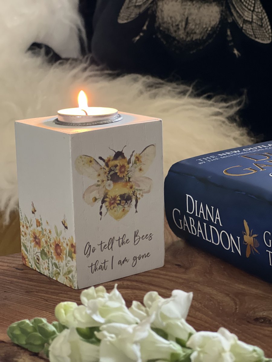insideWeeBox's tweet photo. WeePeek No.2: To salute the latest book in Gabaldon’s #Outlander series, this bonnie candle holder bears the ancient tradition in Celtic mythology of telling the bees your important news, lest they leave the hive.

🐝 https://t.co/oOvIgvyPoM

#Gotellthebees #Scotlandiscalling https://t.co/2JJsisCxgu
