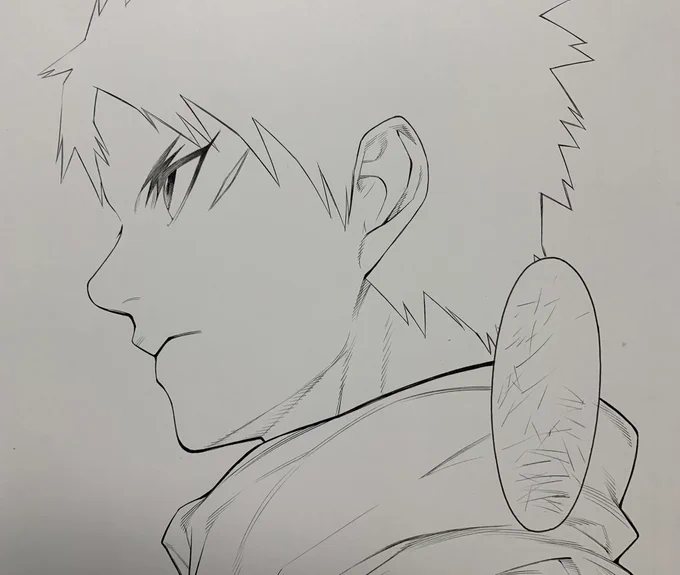 ペン入れ前の試し描きを沢山するタイプなんですが、以前までは印刷に出ないタチキリ線の外に描いてたのがデジタル仕上げ導入で消しやすくなったのでフキダシ内にも描くようになりました 