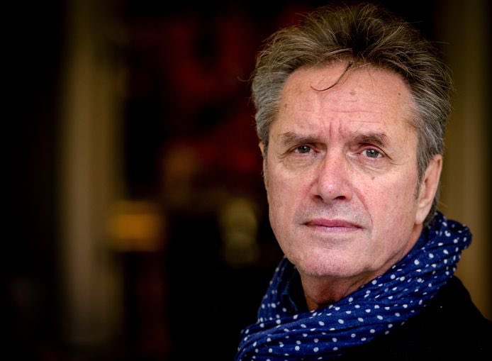 #rip Henny Vrienten

 Begenadigd componist en muziekkant 

De hoeveelheid liedjes waarvan ik ..en wie niet..de teksten uit je hoofd mee kan zingen…dat zegt meer dan genoeg.
