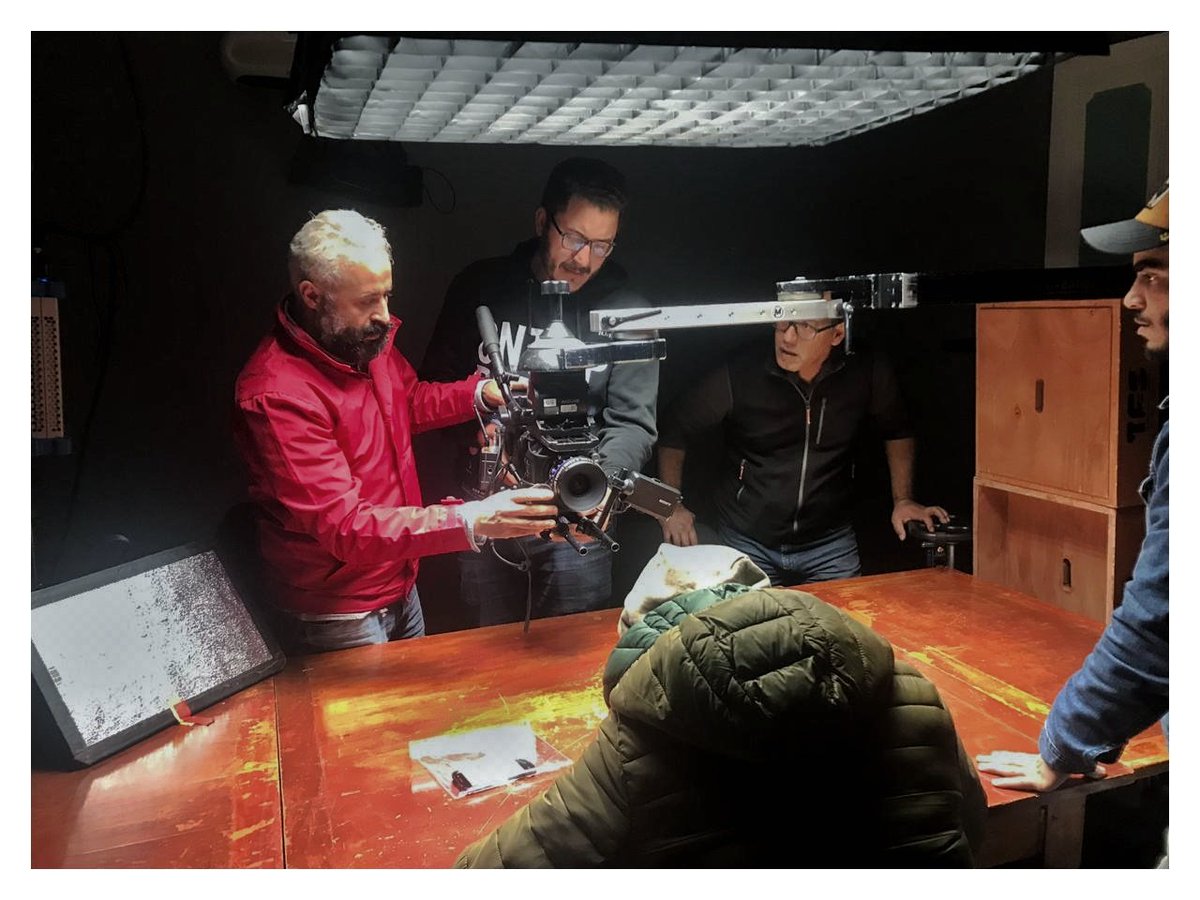 "لايكفي أن تصنع خبزاً، عليك أن تحسن صنعه" 
دنيس ديدرو