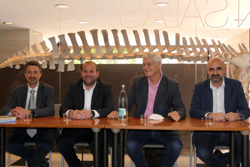 🦈La gestió de Cabrera, model per al futur Parc Nacional marí de El Hierro 

🤝Una delegació de l’illa canària es trasllada a Mallorca per a conèixer de primera mà el funcionament diari de l’espai natural protegit

📎tn.caib.es/CabreraHierro
