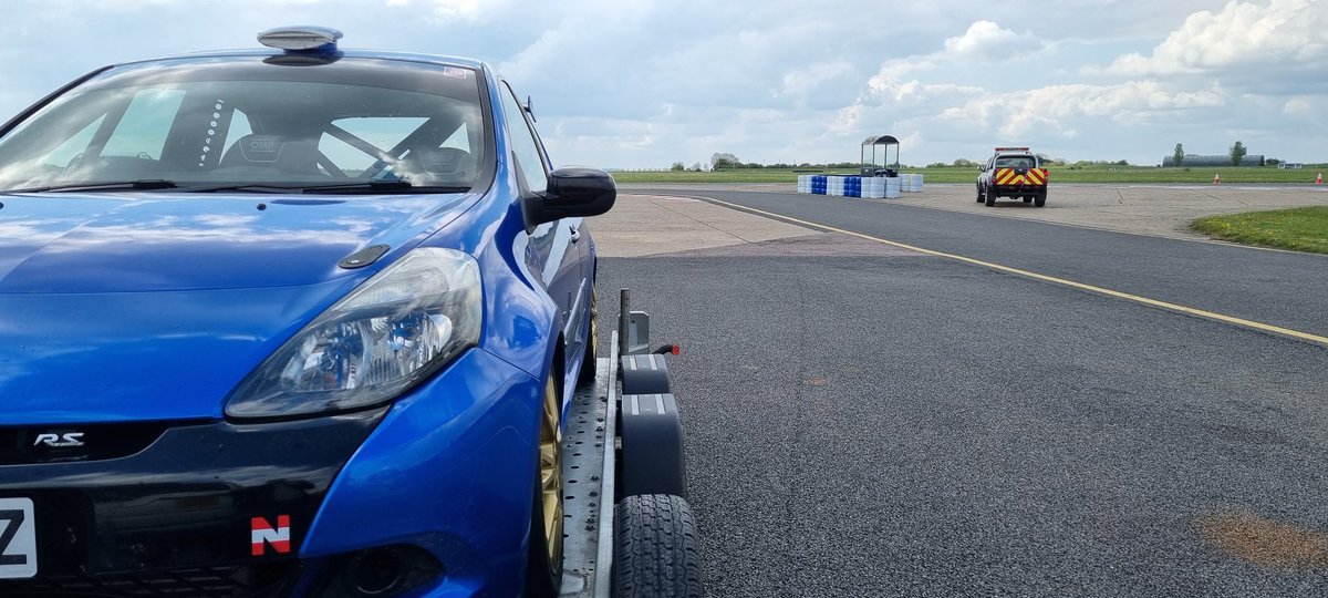 Track day @bedfordautodrome today for some much needed downtime. #Renault #clio #supercharged #rs #trackday #Motorsport