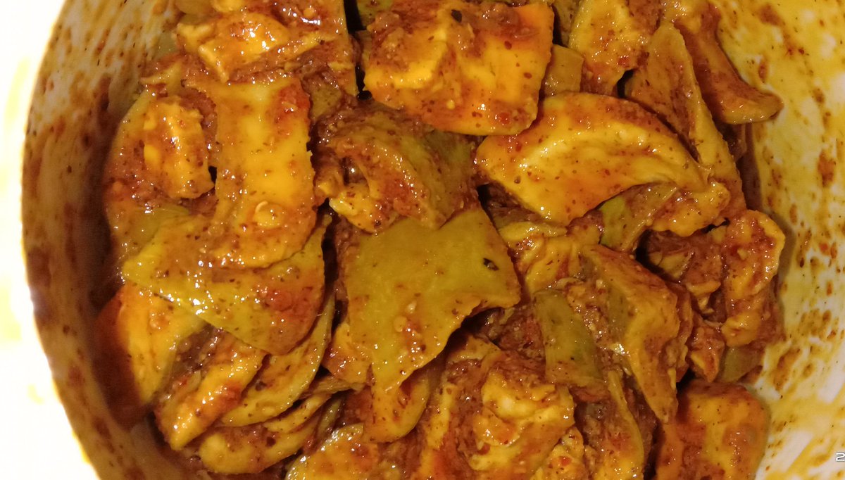 ଆମ୍ବ ର ଦିନ ଆସିଛି ମାନେ ଆଚାର ତ ନିହାତି ବନାହେବା...
(ବିନା ସାହାଯ୍ୟ ରେ ନିଜେ ବନେଇଛି)
#ଆଚାର😋